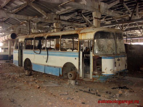 07_bus_garage_17